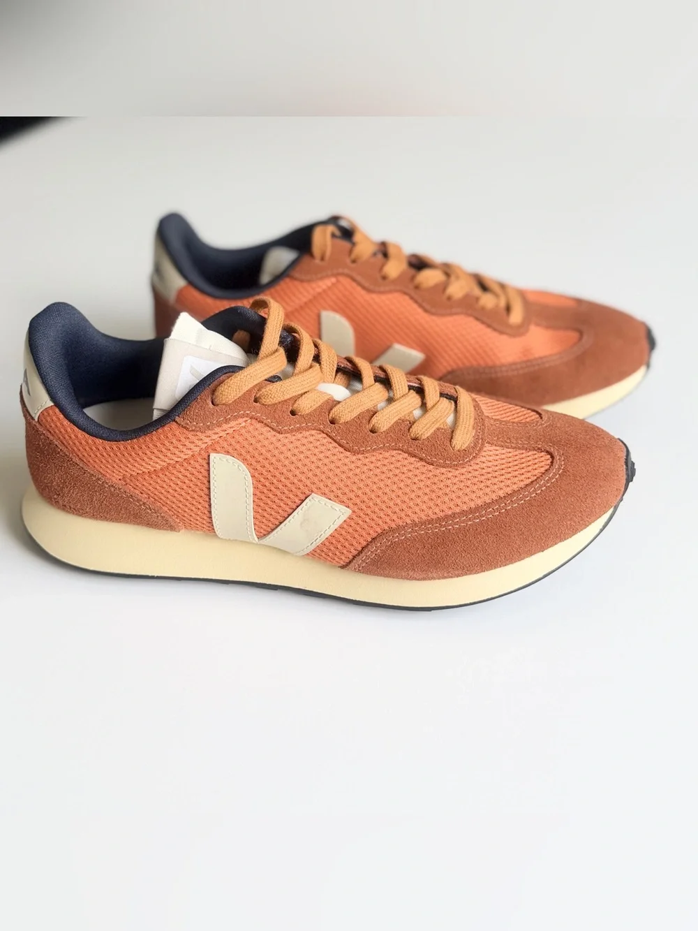 Veja Women’s 10 Men’s 8 Rio Branco II Alveomesh Pumpkin Pierre sneakers